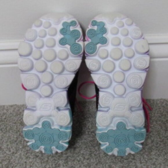 Girls Skechers Go Run Ride Sneakers 11 NWT - Picture 3 of 4
